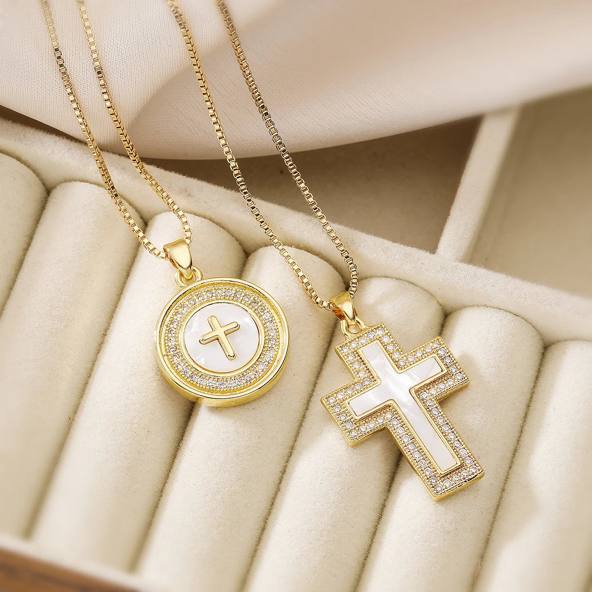 Collier croix femme