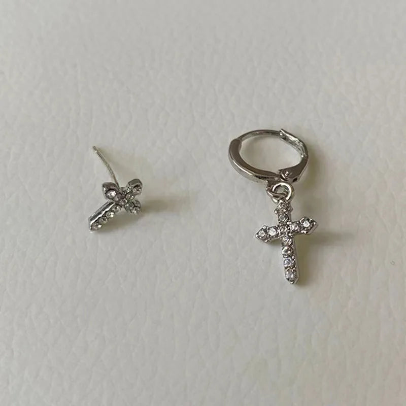 Boucle d’oreille croix