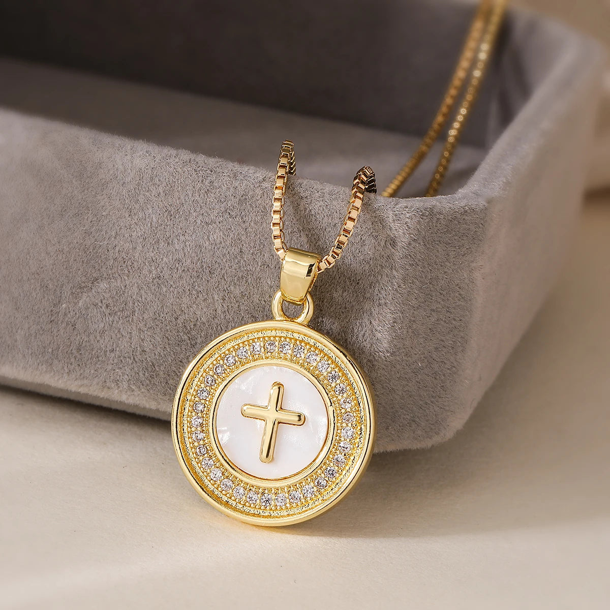 Collier croix femme