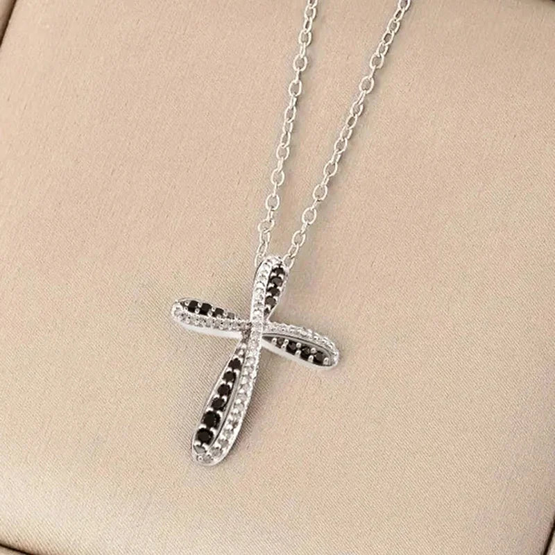 Collier croix femme