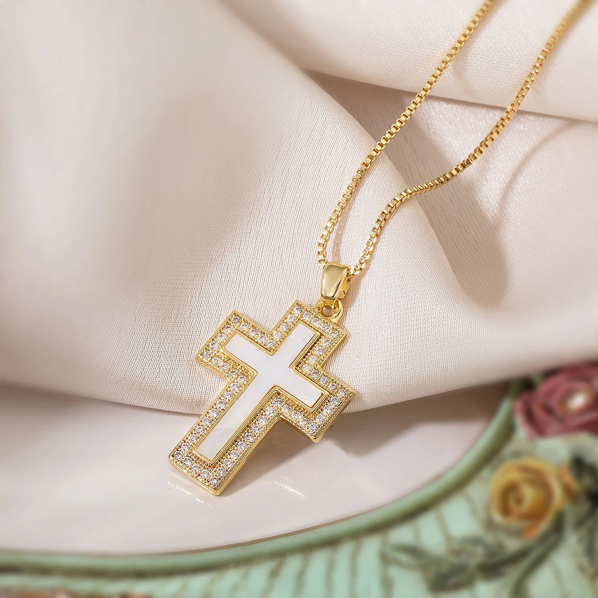 Collier croix femme