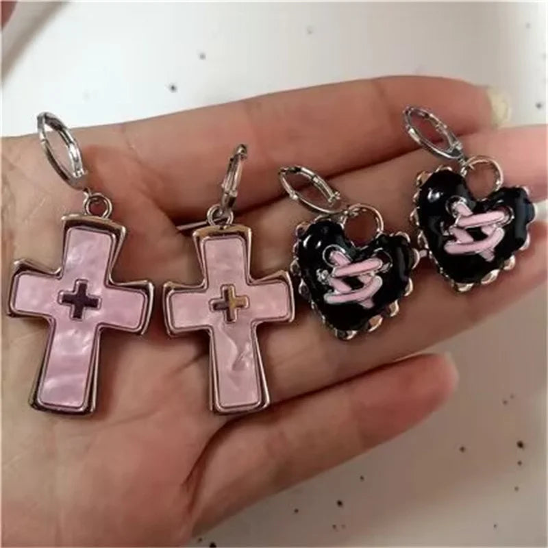 Boucle d’oreille croix